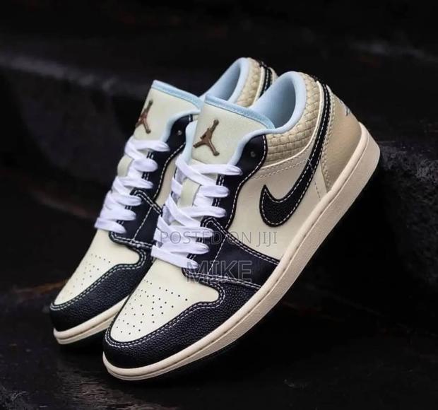 Jordan 1 Low  Shoes - thumbnail 13