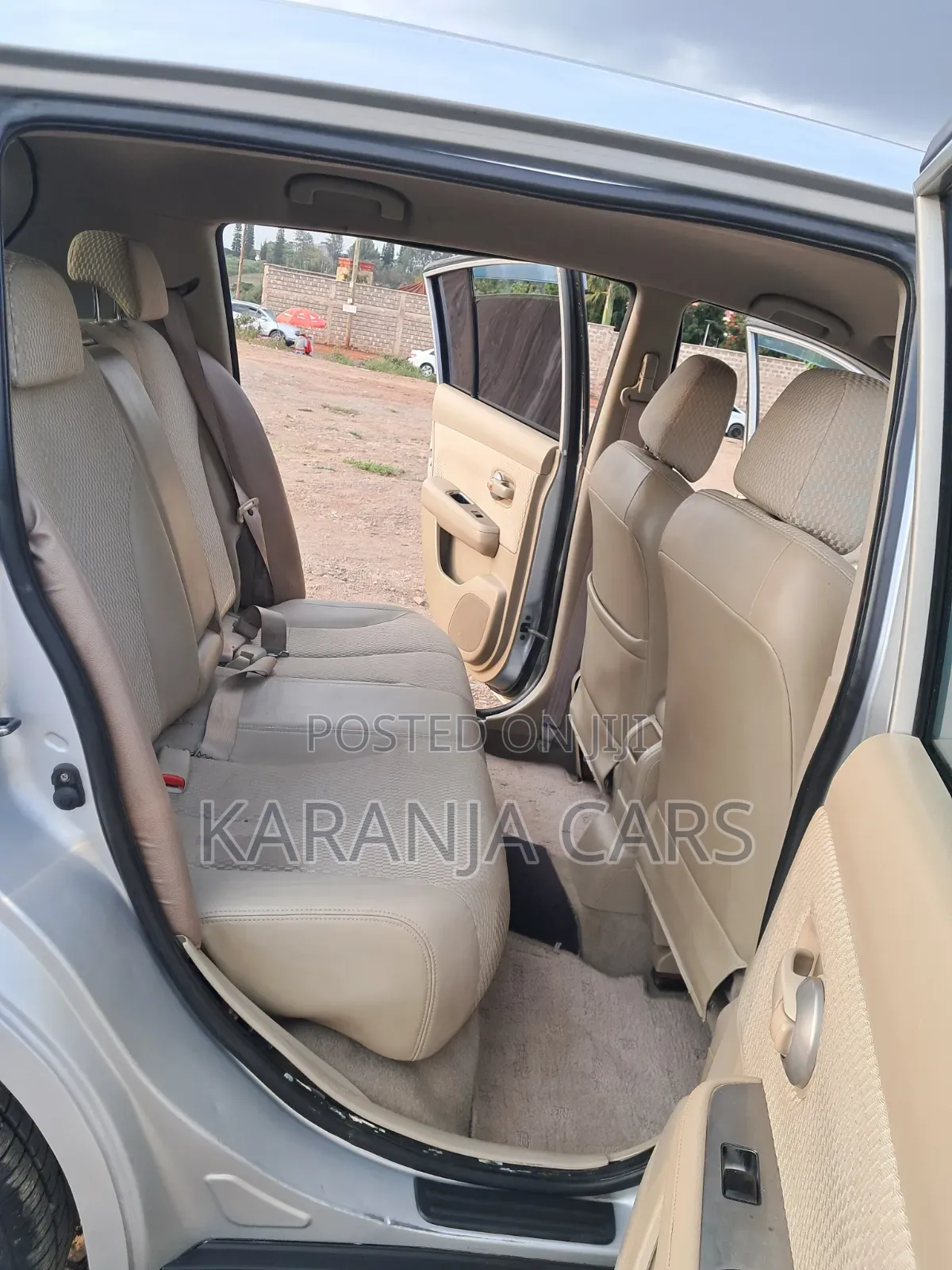 Nissan Tiida 2012 Silver