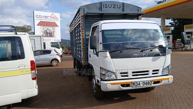 Isuzu NPR Truck - thumbnail 2