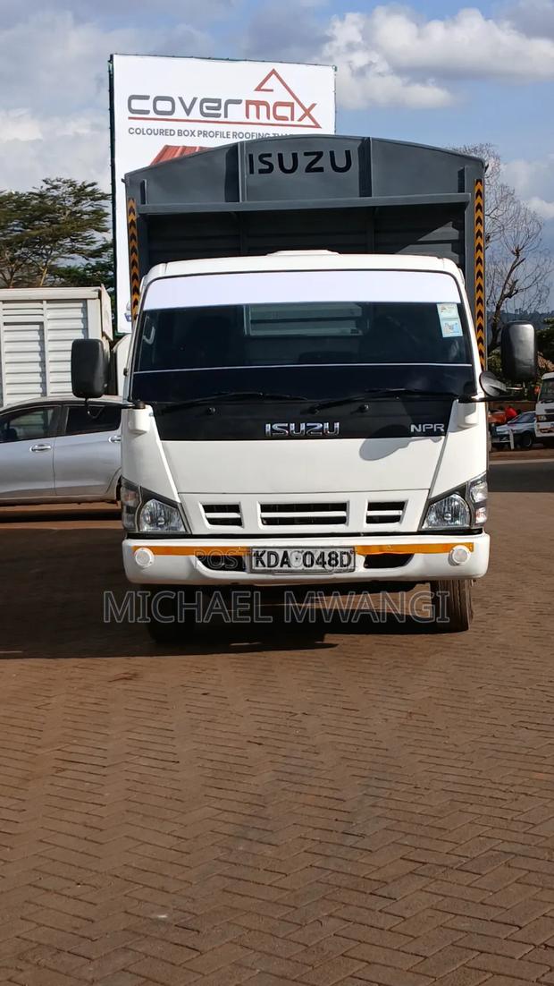 Isuzu NPR Truck - thumbnail 4