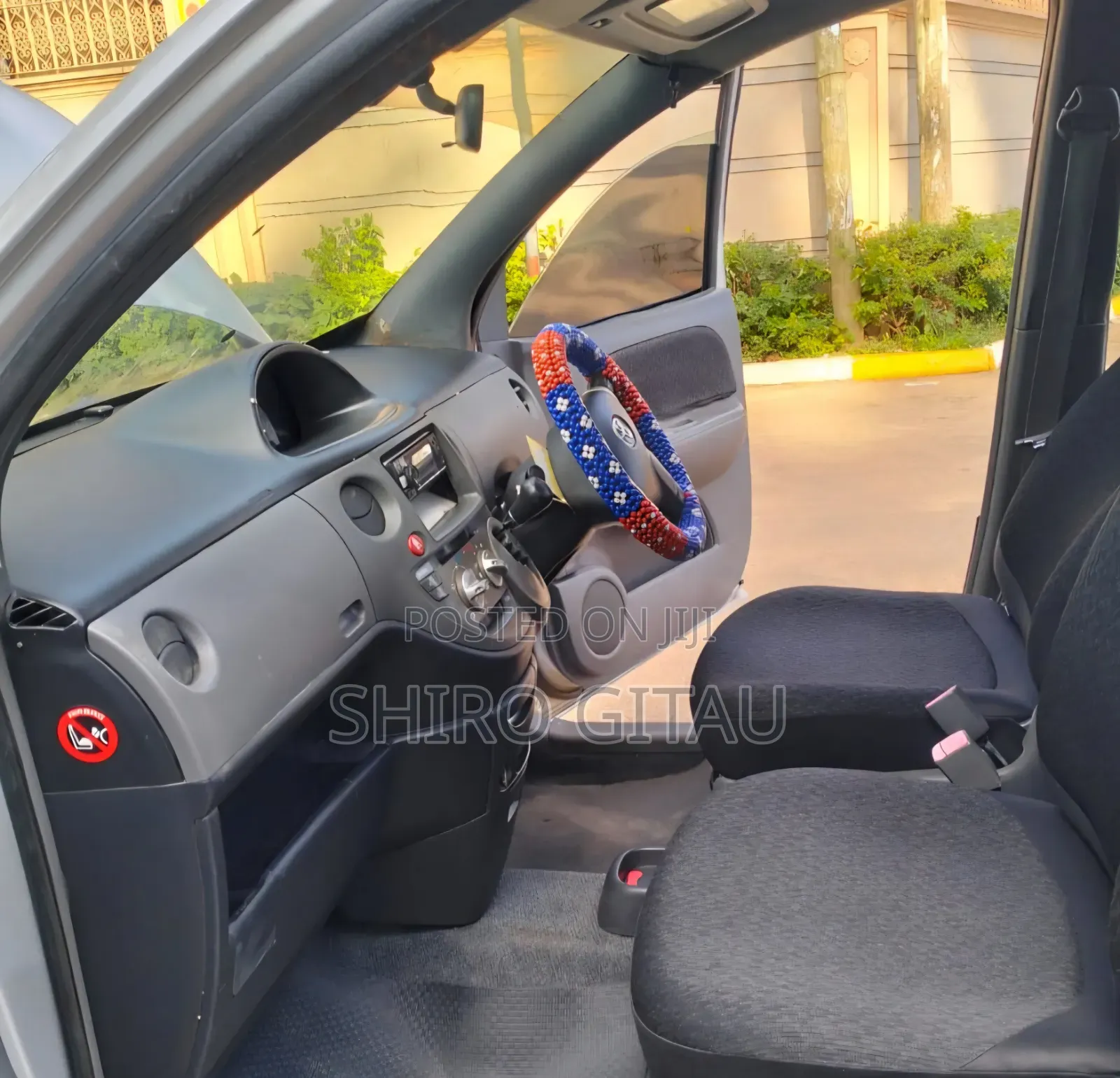 Toyota Sienta 2012 Silver