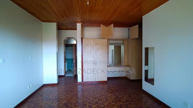 3bdrm Apartment in Riverside Drive for sale - main view