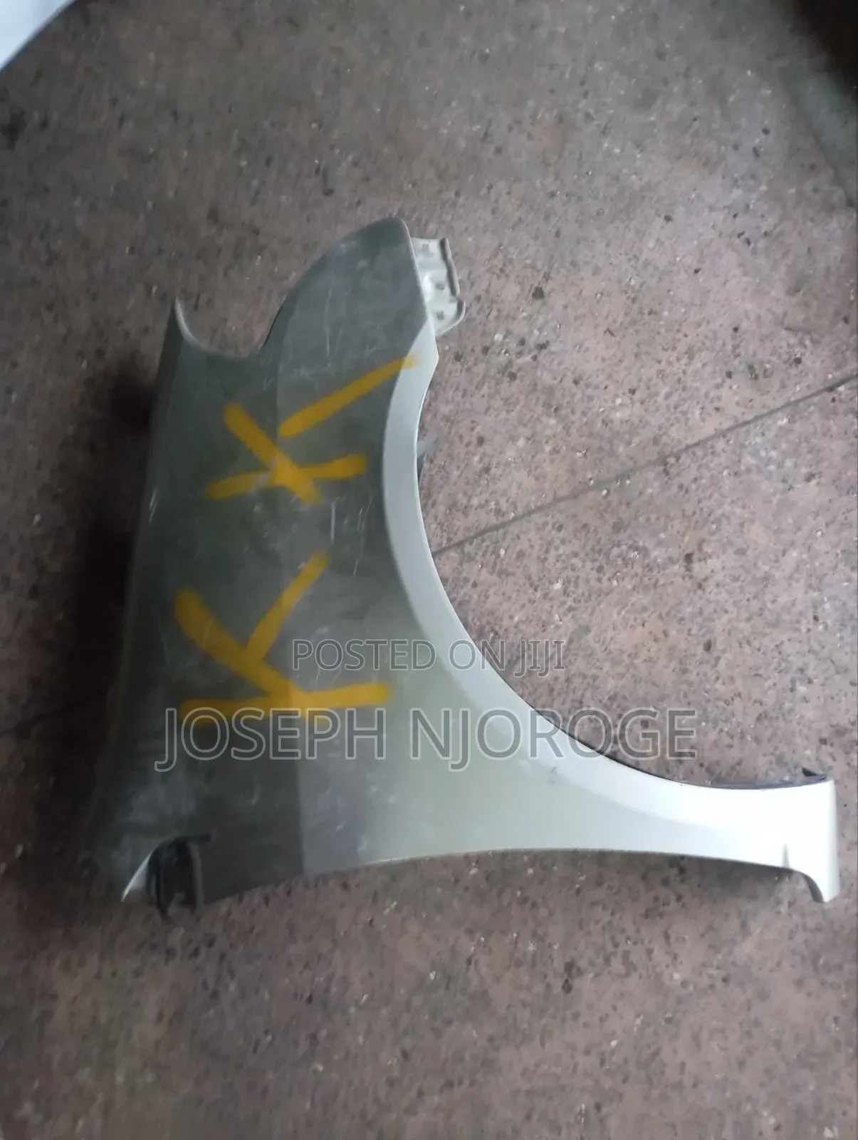 Toyota Raum Fender