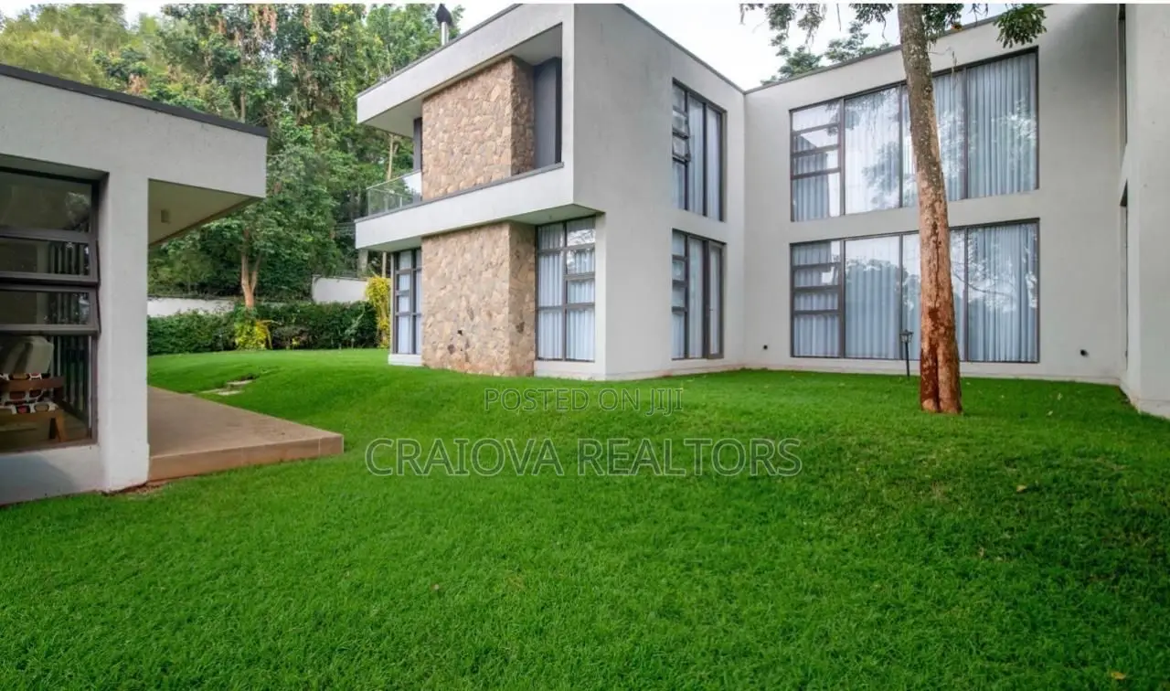 5bdrm Villa in Hardy for sale