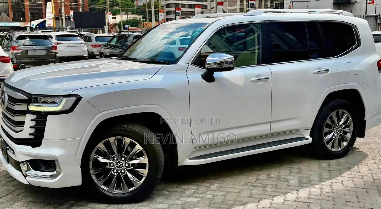 Toyota Land Cruiser LC300 2023 White