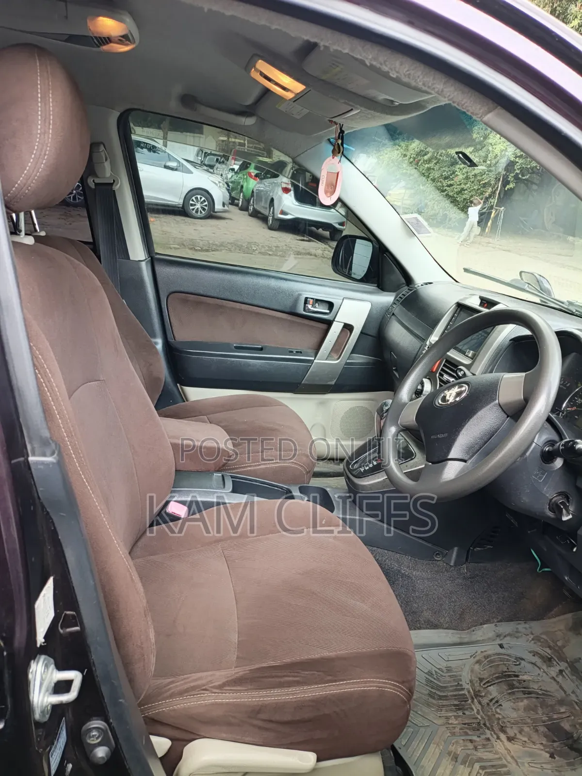 Toyota Rush 2012 Maroon