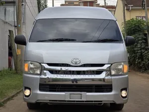 Toyota HiAce 2019 Silver