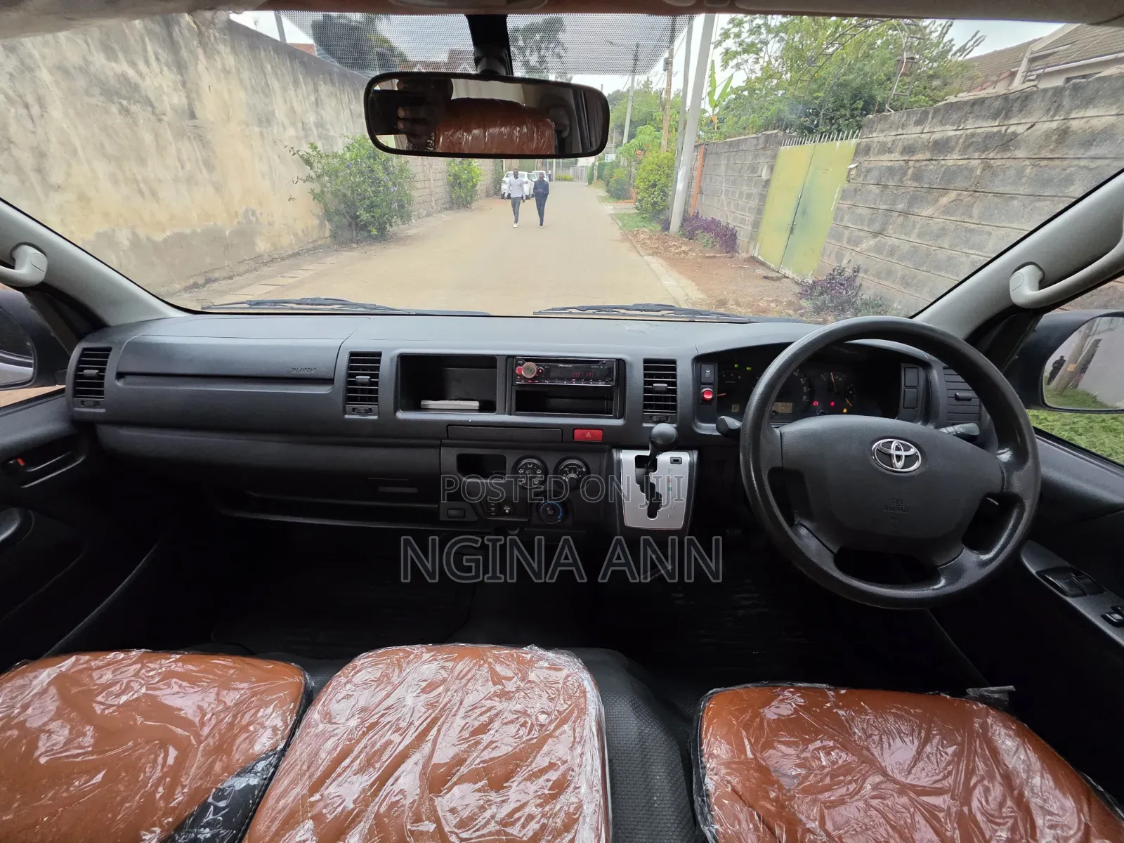 Toyota HiAce 2019 Silver