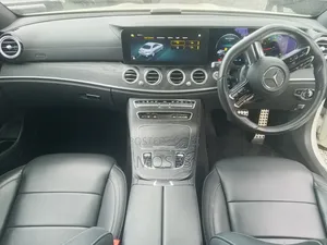 Mercedes-Benz E200 2020 White