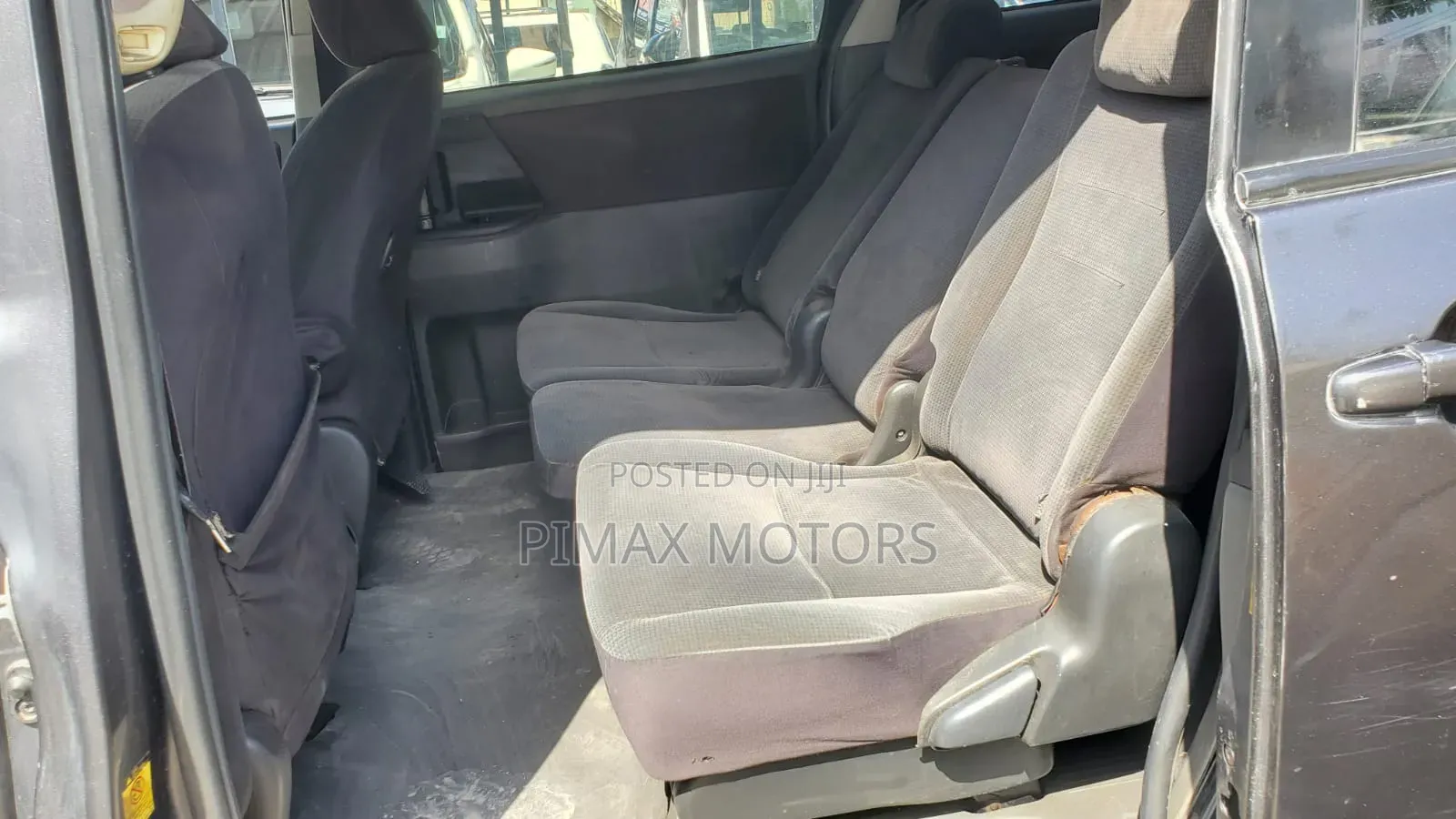 Toyota Noah 2012 Gray