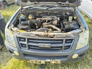 Isuzu D-MAX 2013 Silver