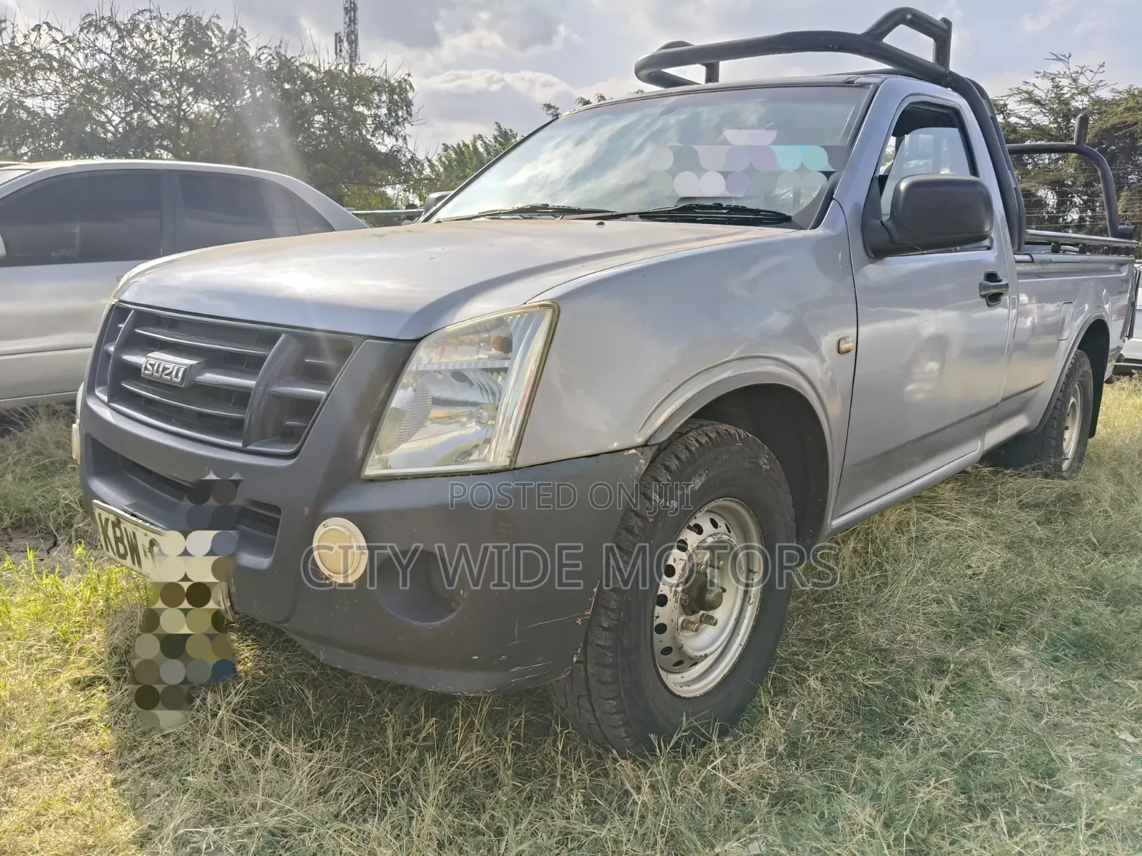 Isuzu D-MAX 2013 Silver