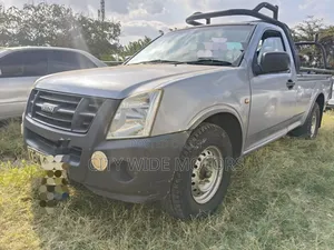 Isuzu D-MAX 2013 Silver