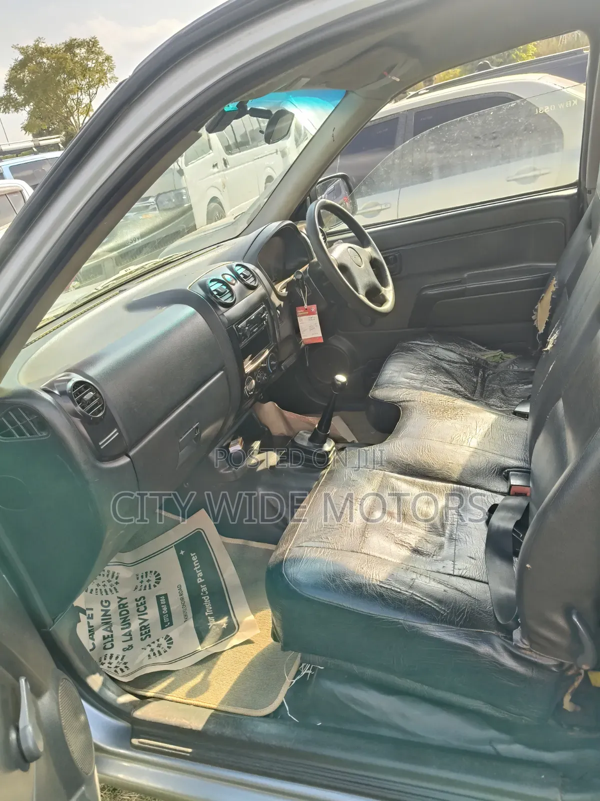 Isuzu D-MAX 2013 Silver