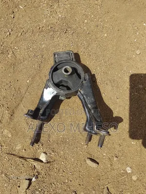 Toyata Fielder / Nze Engine Mounting