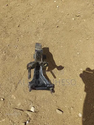 Toyata Fielder / Nze Engine Mounting