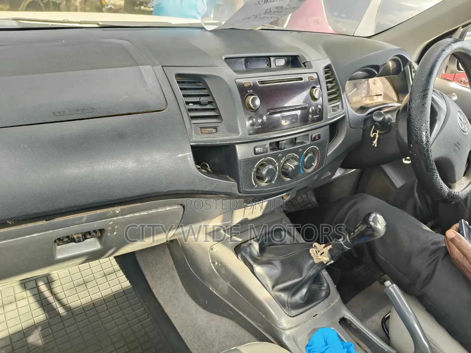 Toyota Hilux 2014 White