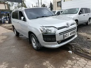 Toyota Succeed SV Premium 2016 Silver
