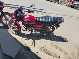 Bajaj Boxer 2024 Red