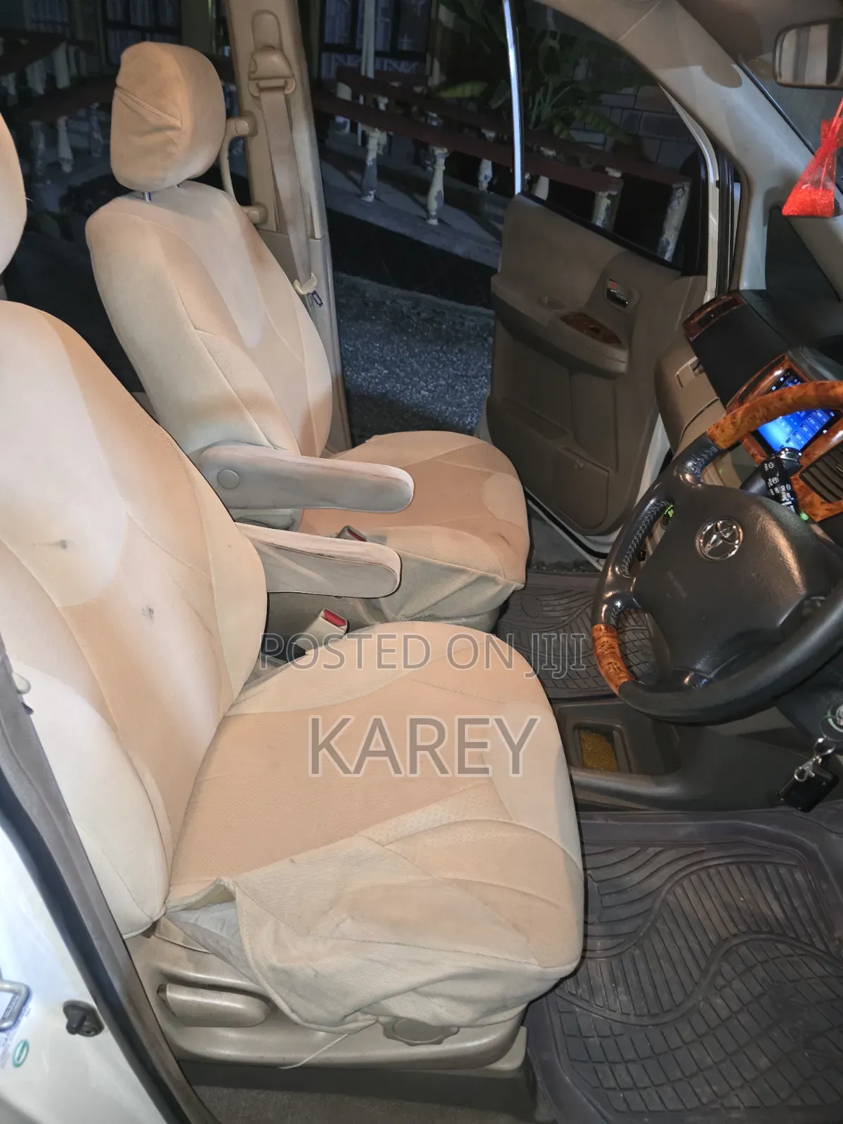 Toyota Noah 2005 White