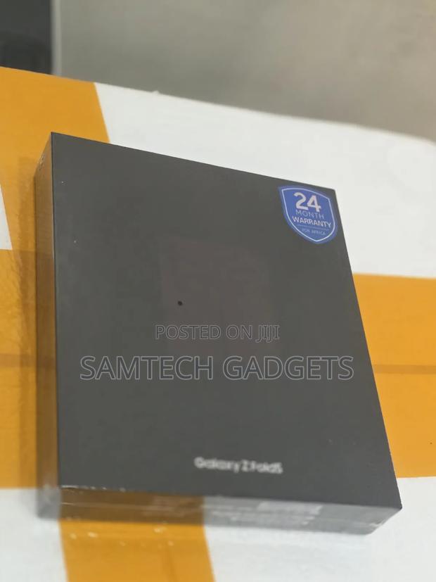 New Samsung Galaxy Z Fold 5 256 GB Black