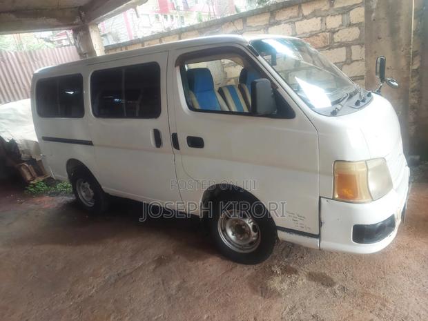 Nissan Caravan (Urvan) 2008 White - thumbnail 3