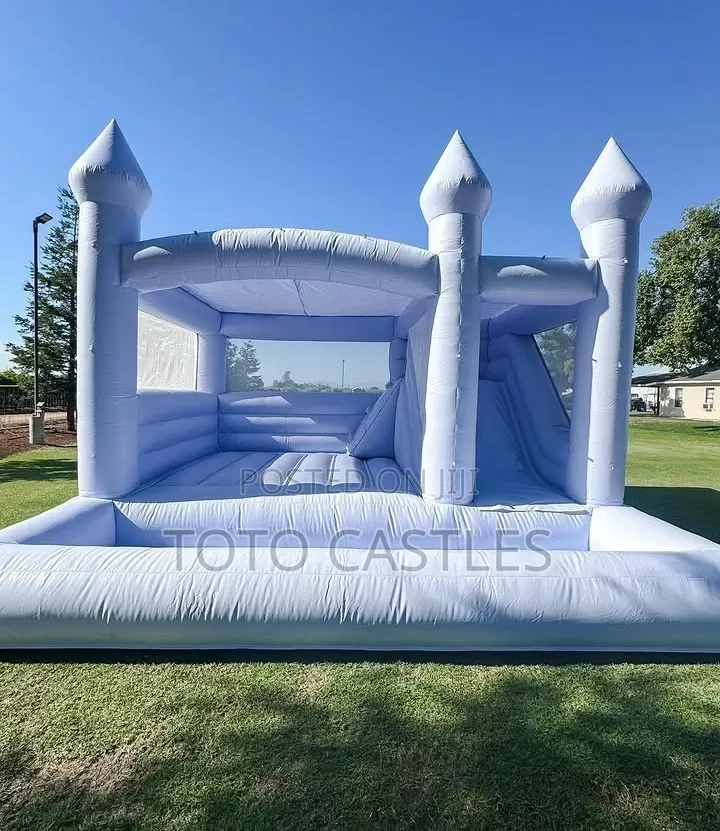 Toto Bouncing Castle