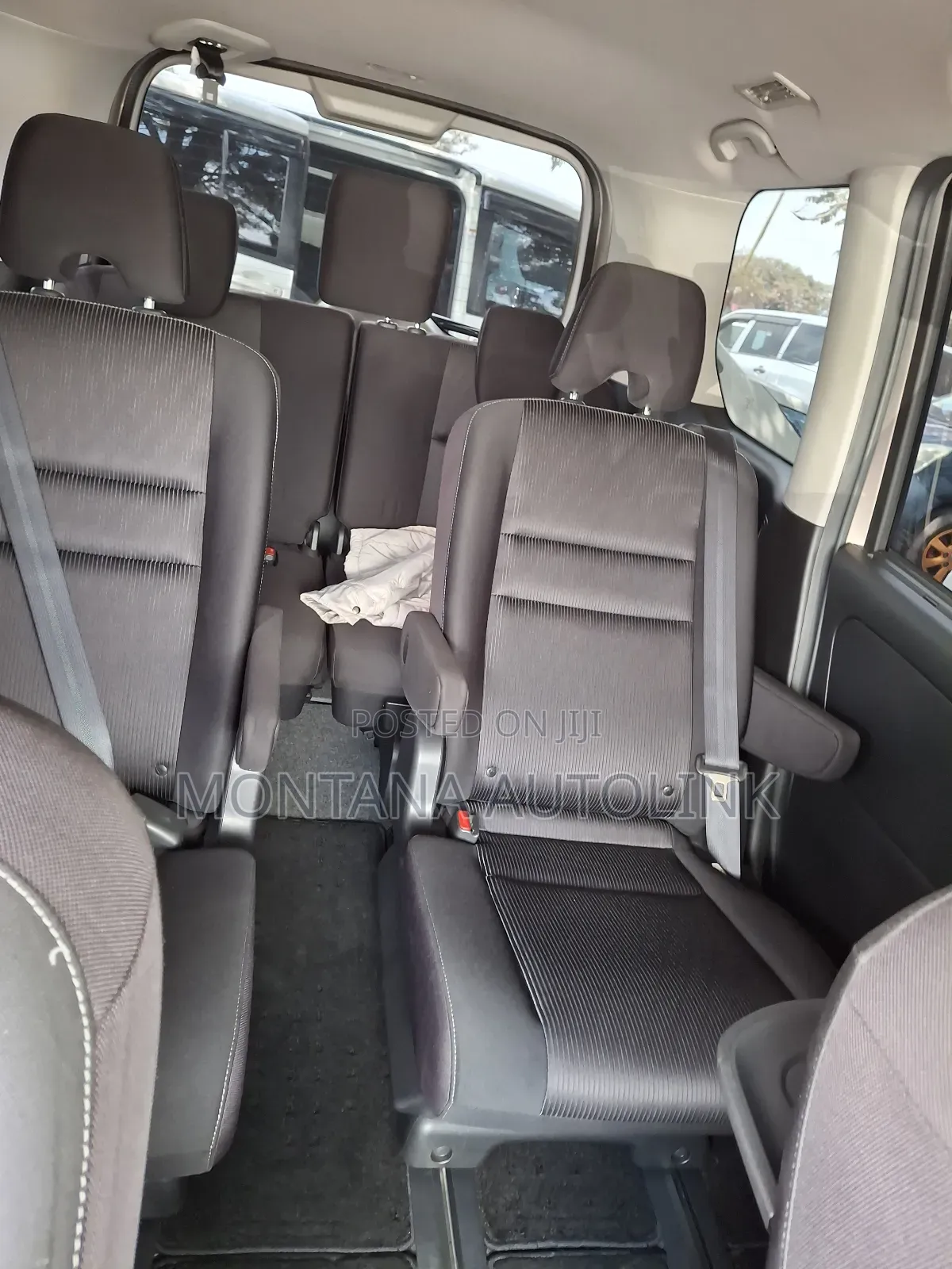 Nissan Serena 2019 Beige