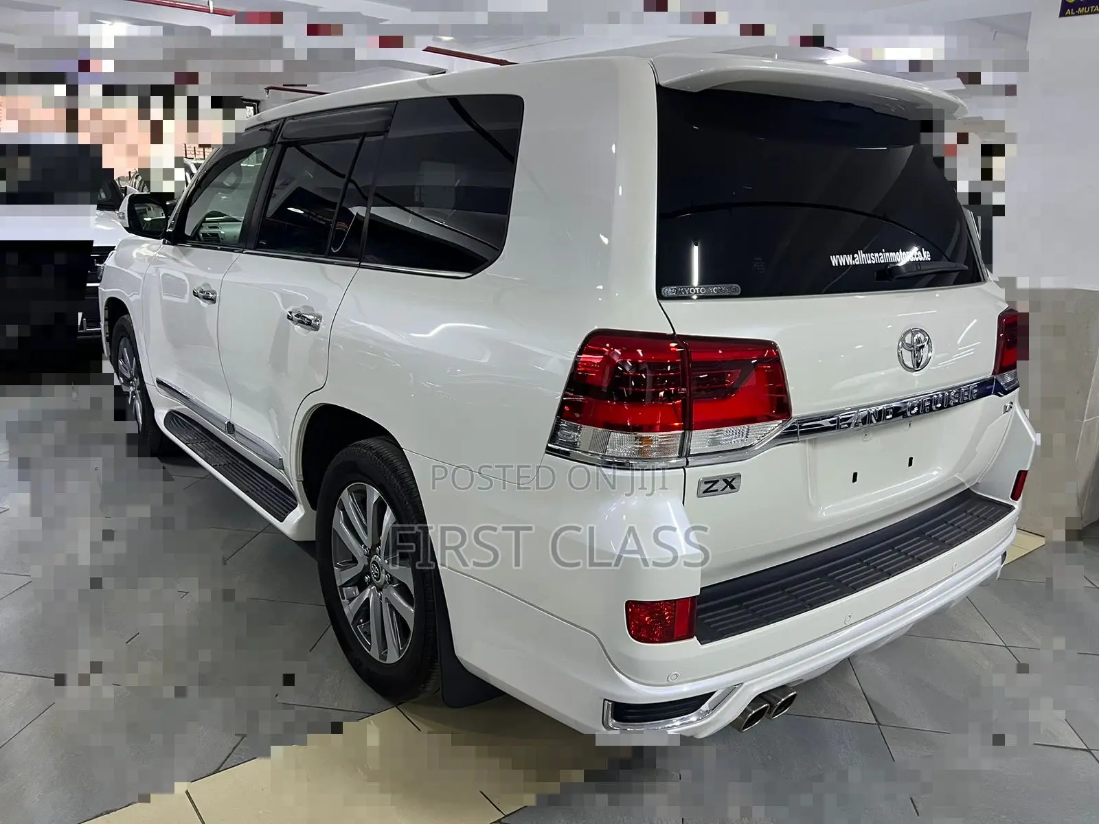 Toyota Land Cruiser 4.6 V8 ZX 2019 White