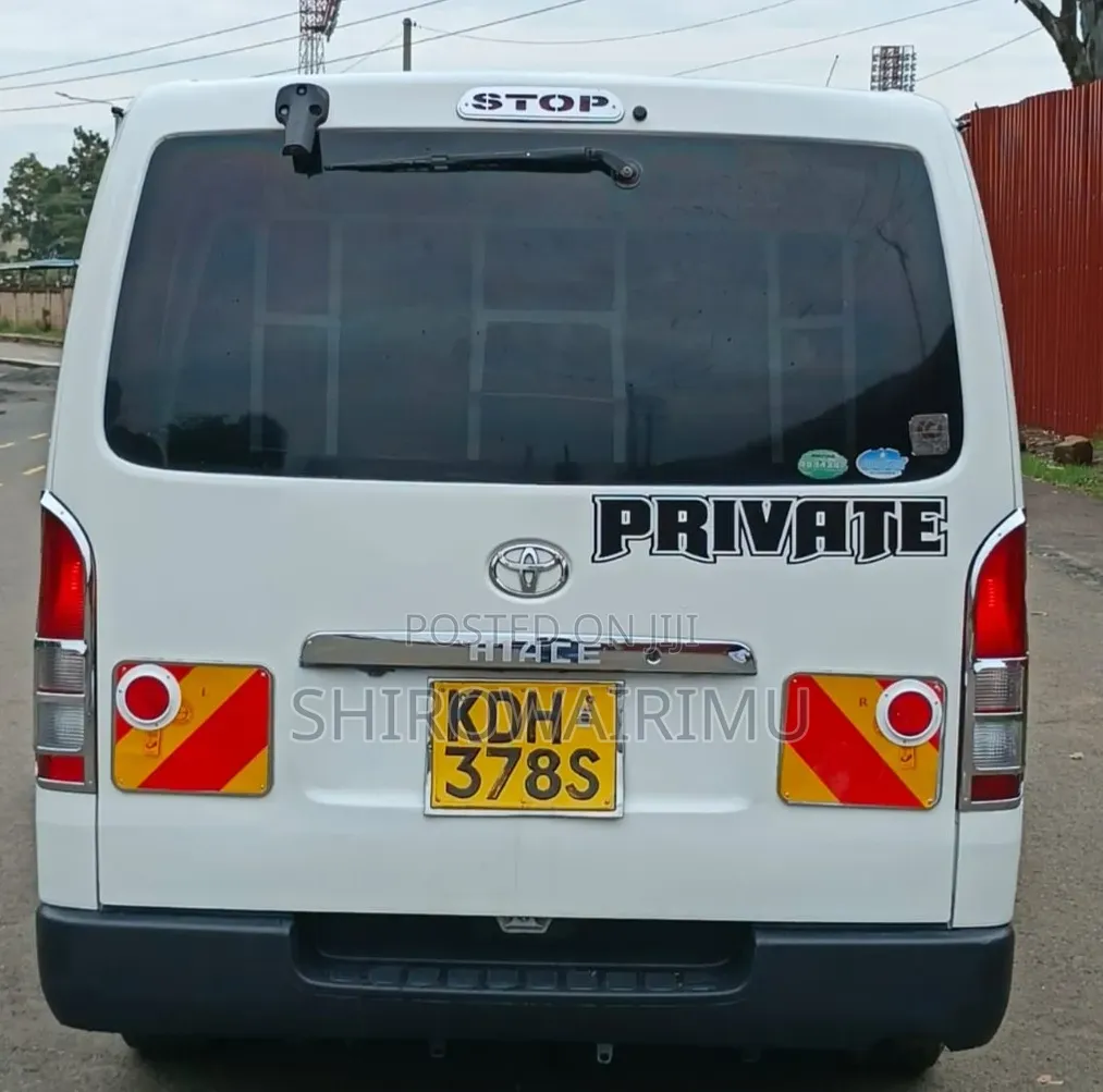 Toyota HiAce 2014 Grey