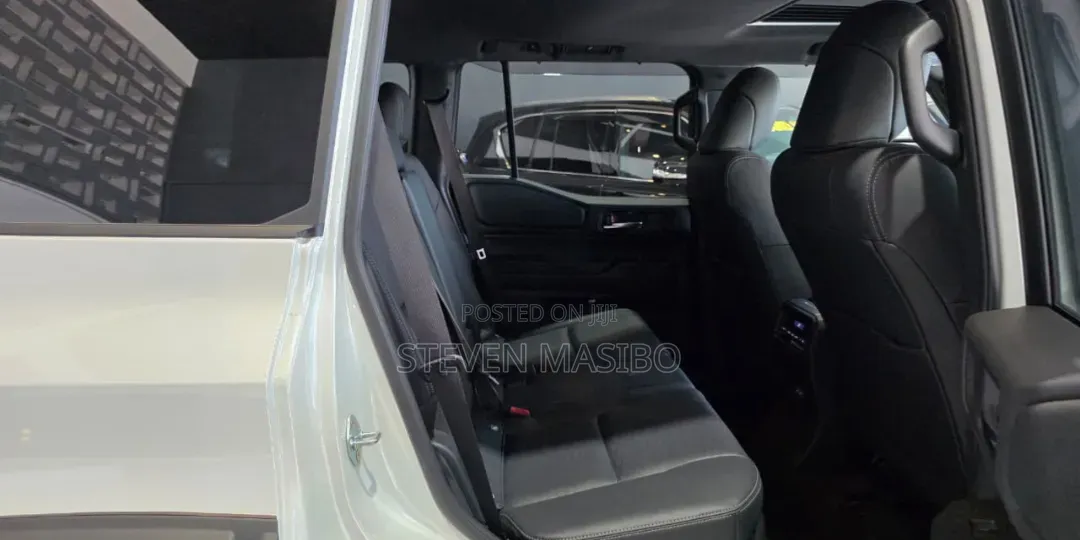 New Toyota Land Cruiser Prado 2024 White