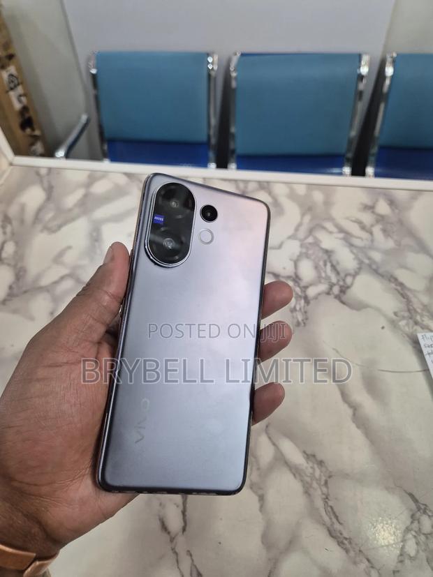 Vivo V60 256 GB Gray