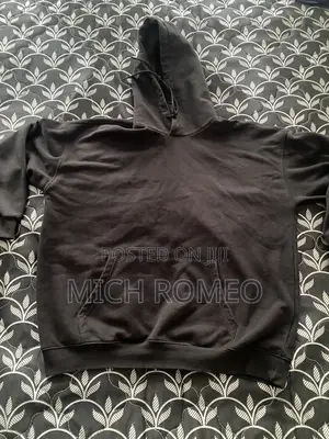 Black Hoody