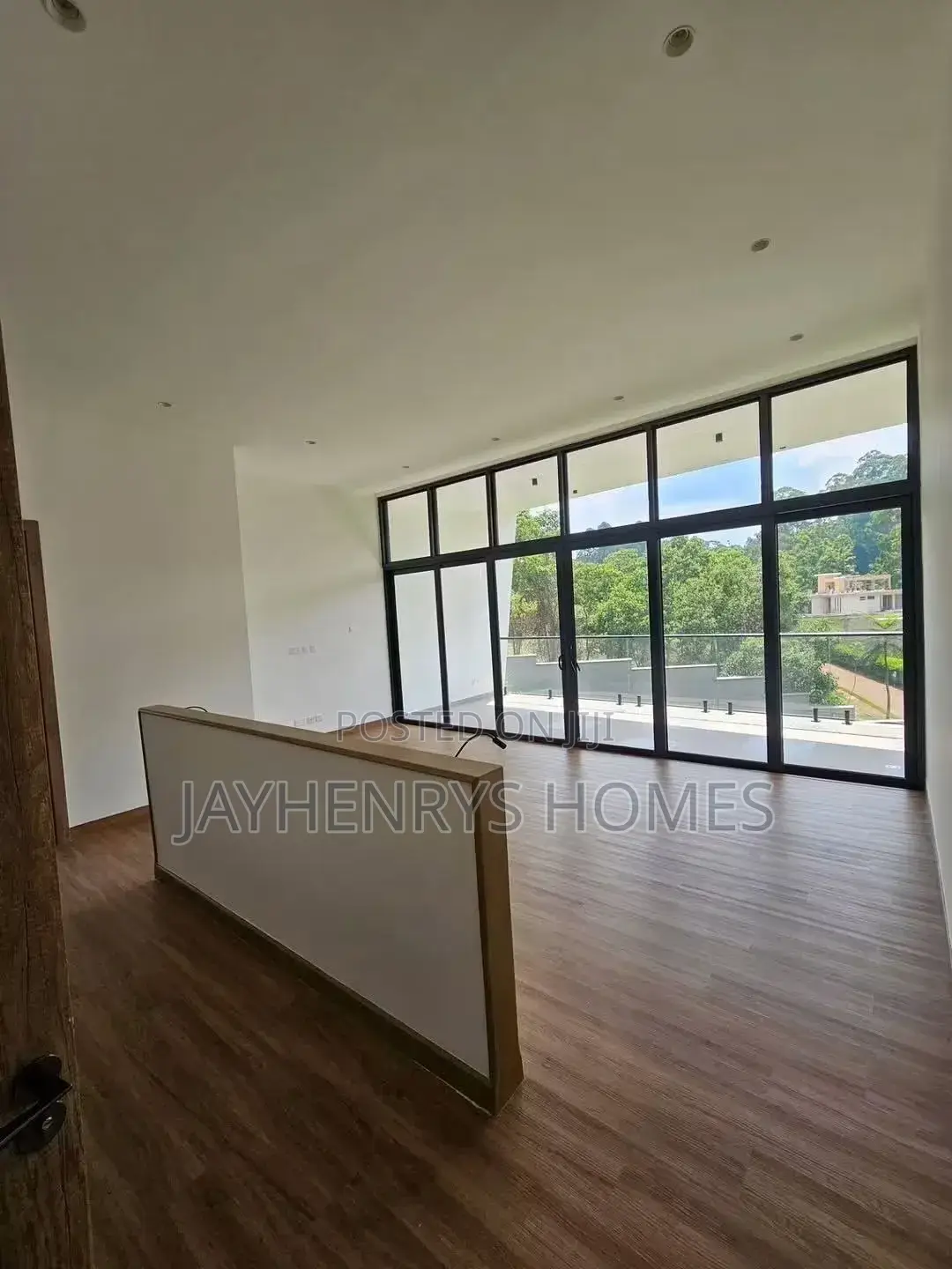 5bdrm Villa in Nyari for sale