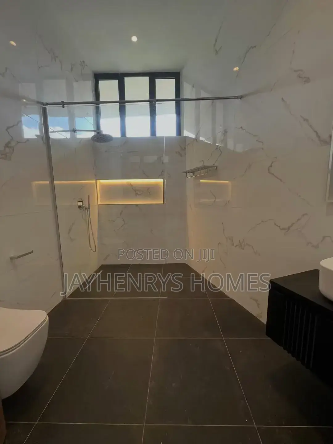 5bdrm Villa in Nyari for sale