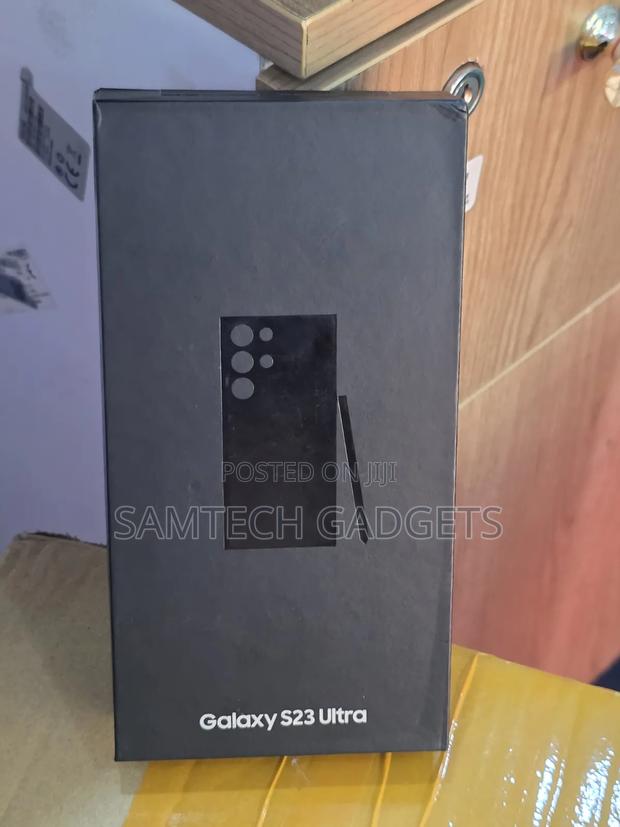 New Samsung Galaxy S23 Ultra 512 GB Black - thumbnail 2