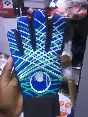 Size 9 Goalkeeping Gloves