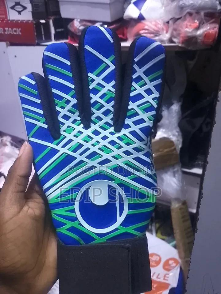 Size 9 Goalkeeping Gloves