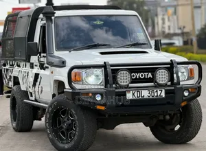 Toyota Land Cruiser 2023 White