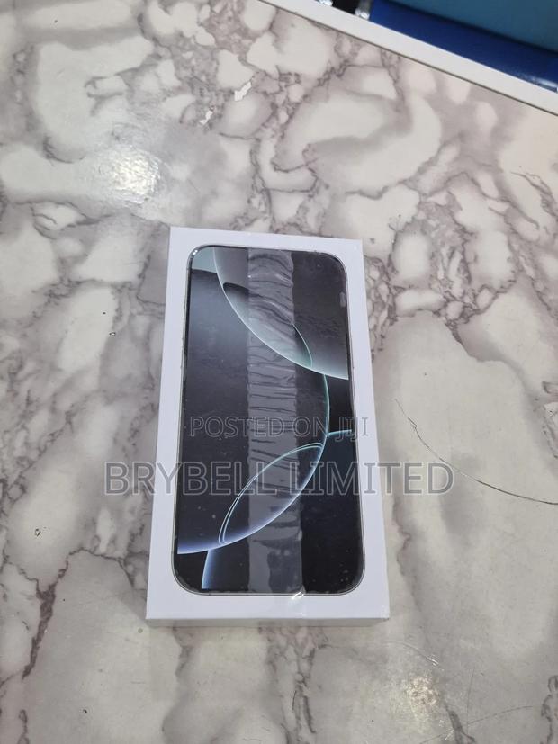 New Apple iPhone 16 Pro Max 256 GB Black