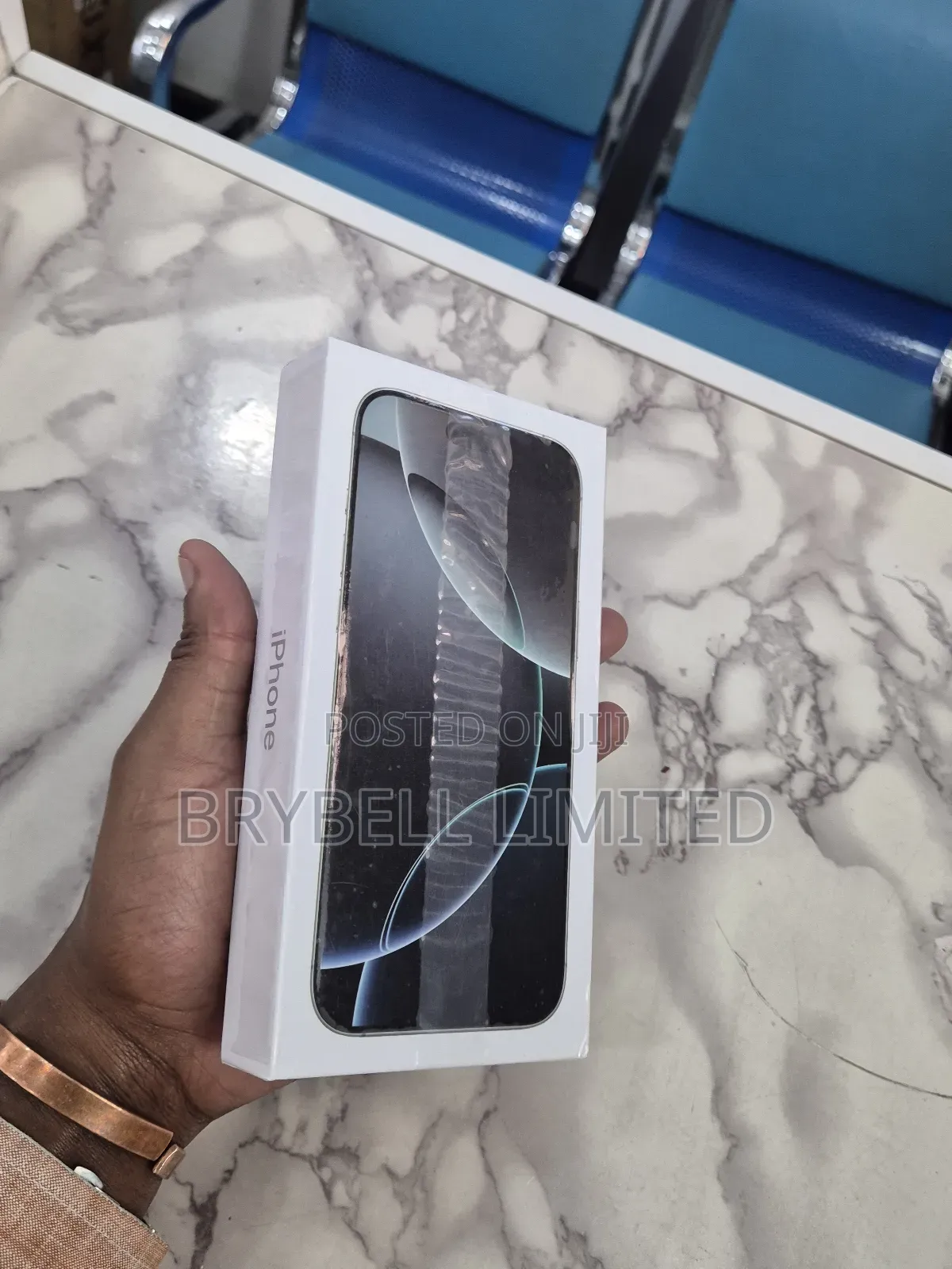New Apple iPhone 16 Pro Max 256 GB Black