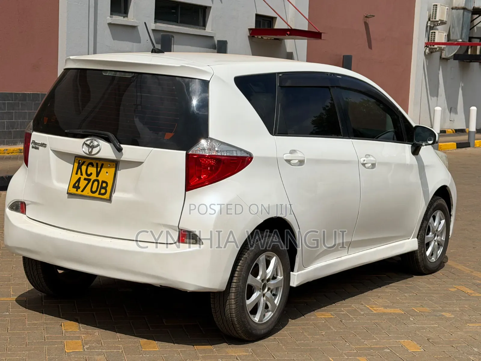Toyota Ractis 2012 White