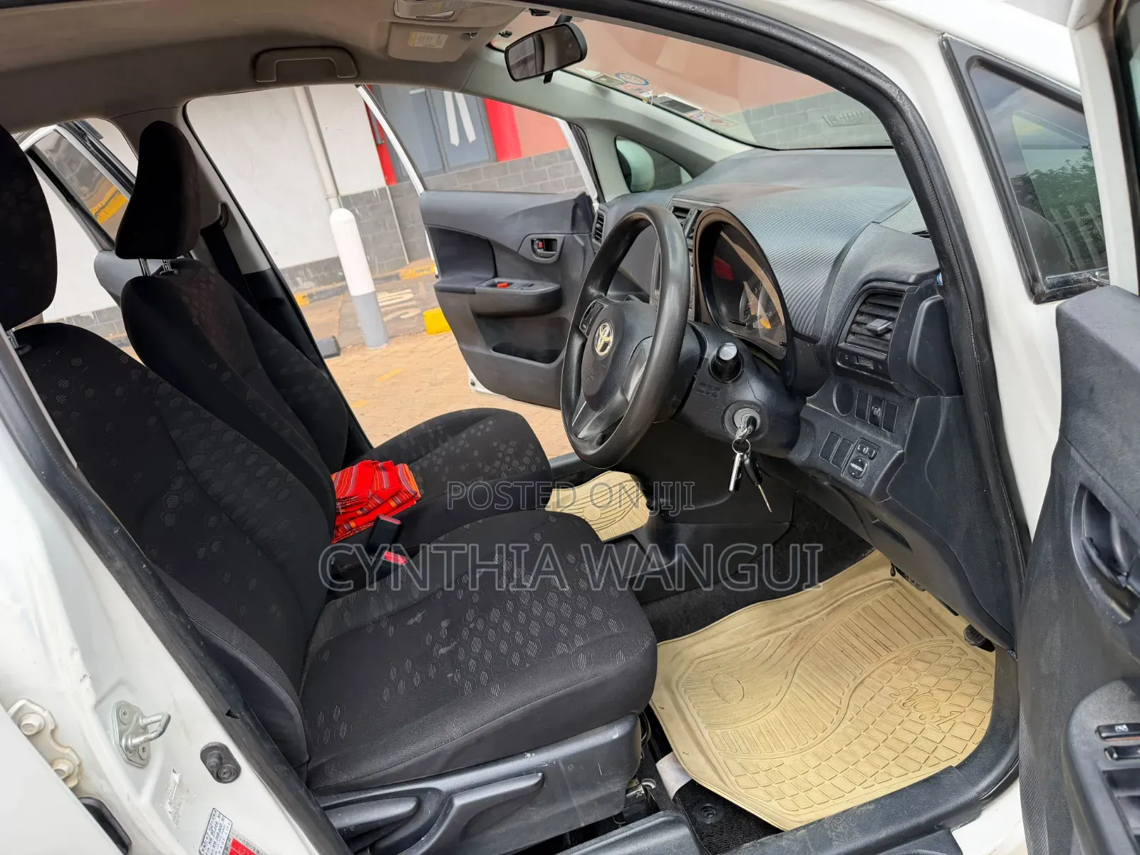 Toyota Ractis 2012 White
