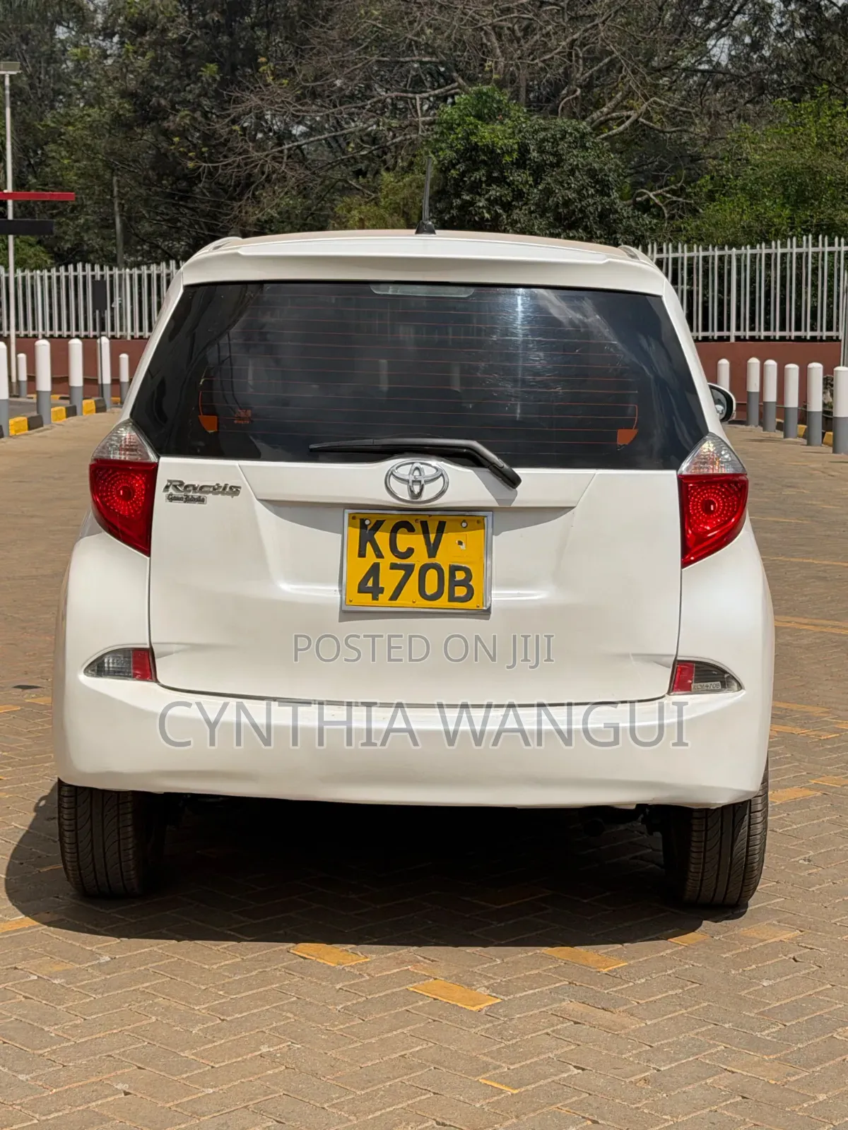 Toyota Ractis 2012 White