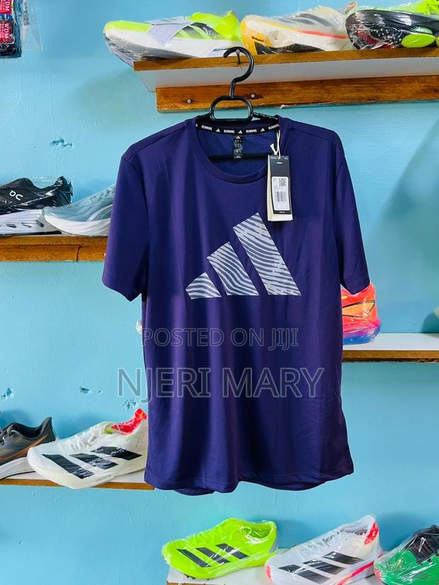 Adidas Tshirt - thumbnail 2