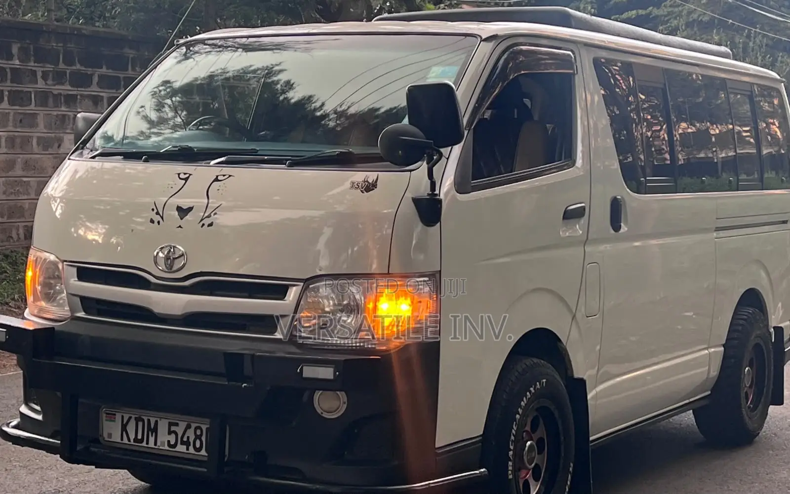Toyota HiAce 2014 White