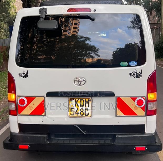 Toyota HiAce 2014 White - thumbnail 7