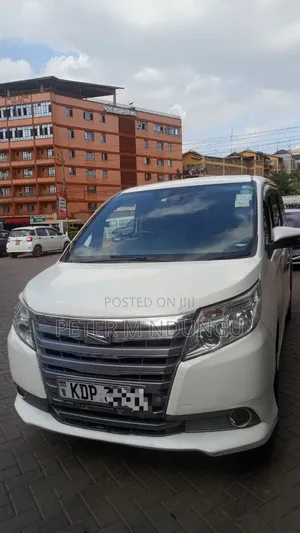 Toyota Noah 2017 White