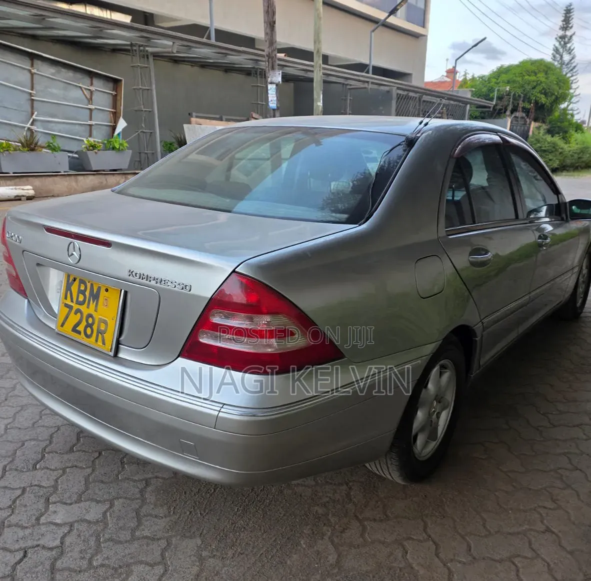 Mercedes-Benz C200 2004 Gold