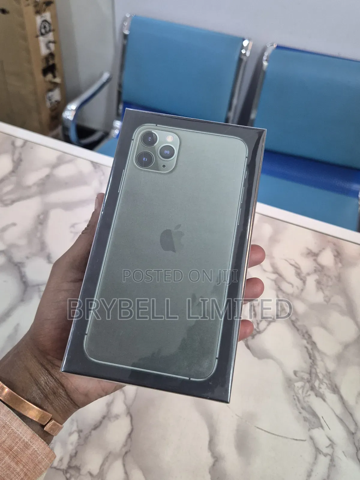 New Apple iPhone 11 Pro Max 256 GB Green